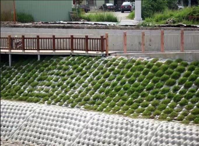 Vegetated Concrete Mattress Riverbank Erosion Protection levee overtopping protection vegetated concrete mattress extreme scour velocity